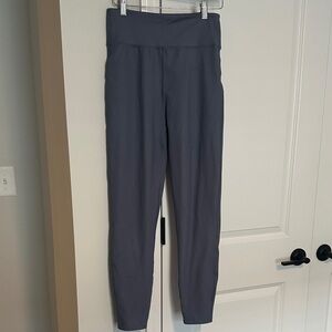 Abercrombie & Fitch 7/8 length leggings Size Medium